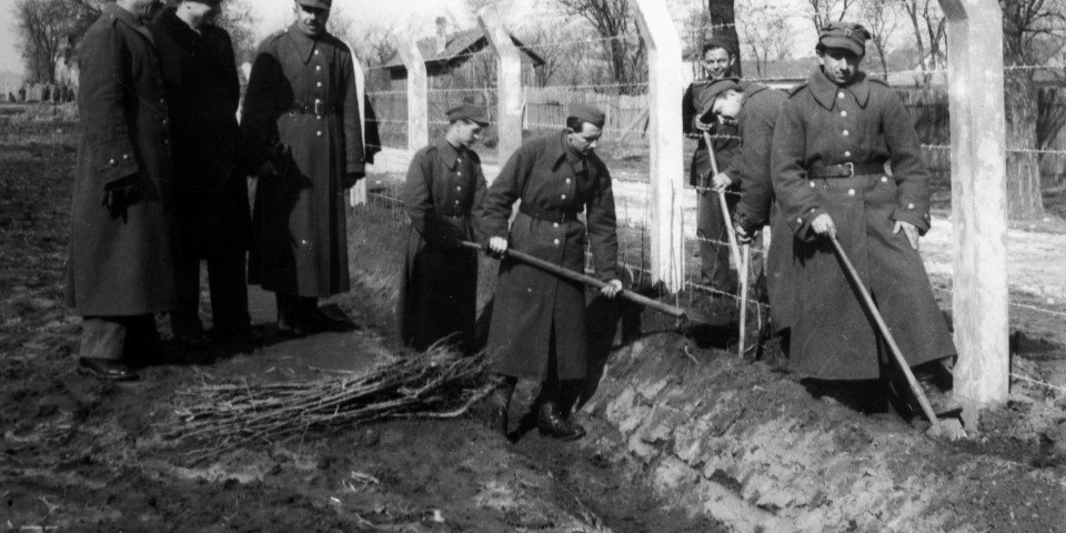 Józef Żuk-Olszewski: Polacy na Słowacji w latach 1939-1945 Józef Żuk-Olszewski: Polacy na Słowacji w latach 1939-1945